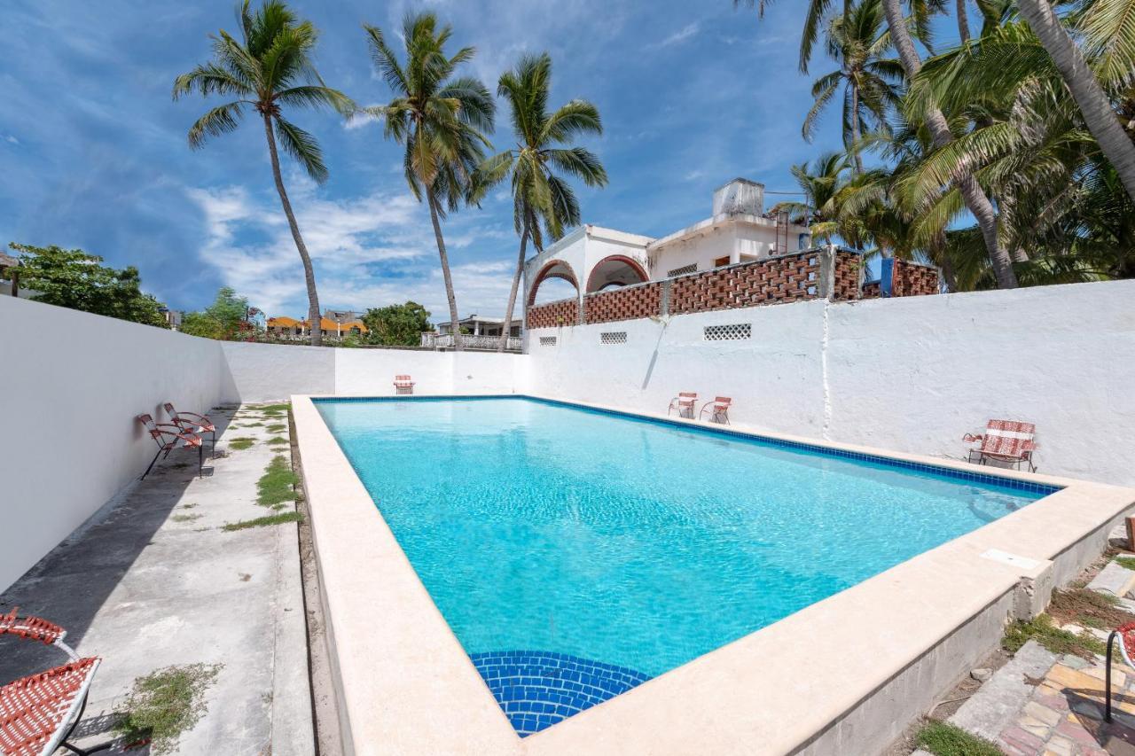Oyo Hotel Las Palmas Cuyutlan Manzanillo Extérieur photo