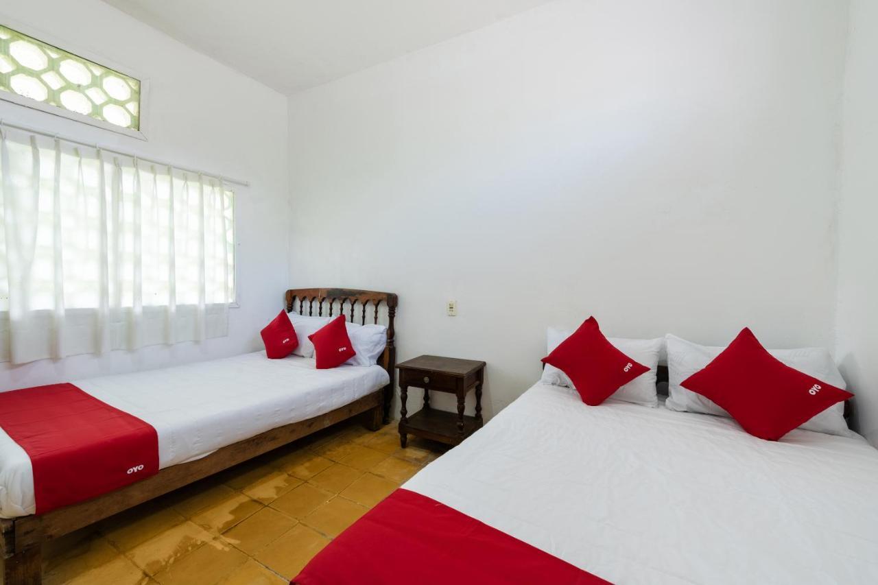 Oyo Hotel Las Palmas Cuyutlan Manzanillo Extérieur photo